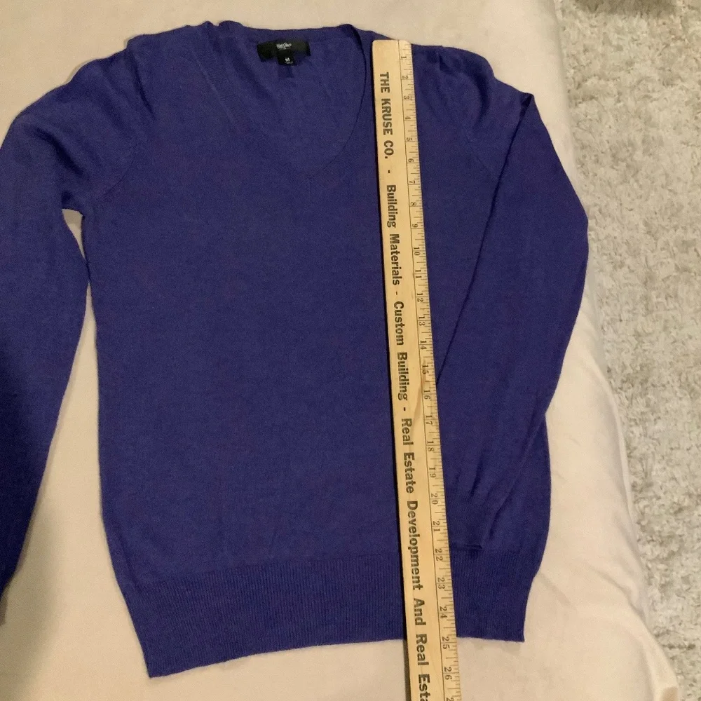 Mossimo Purple M V-neck Sweater Timeless Classic Cottagecore Golf Officecore